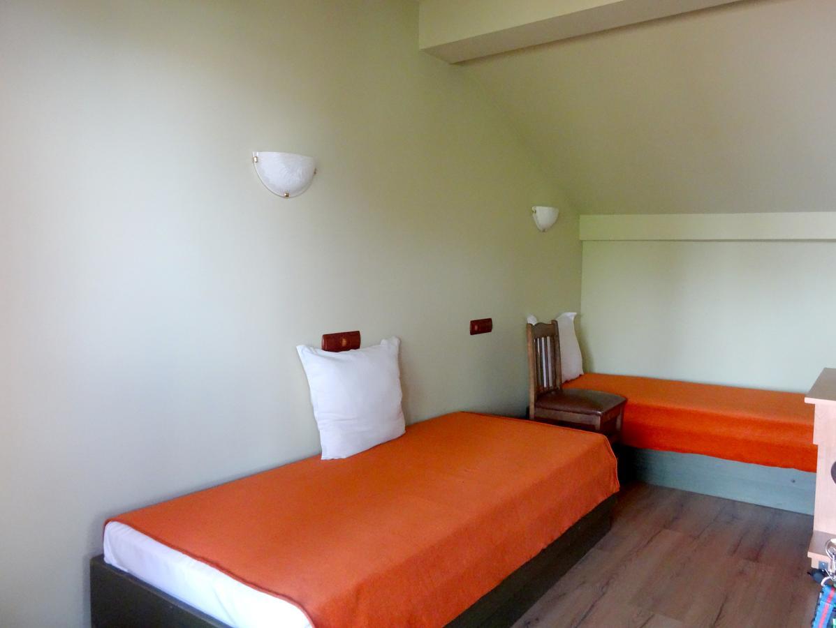 Family Hotel Rose พาเวลบันยา ภายนอก รูปภาพ